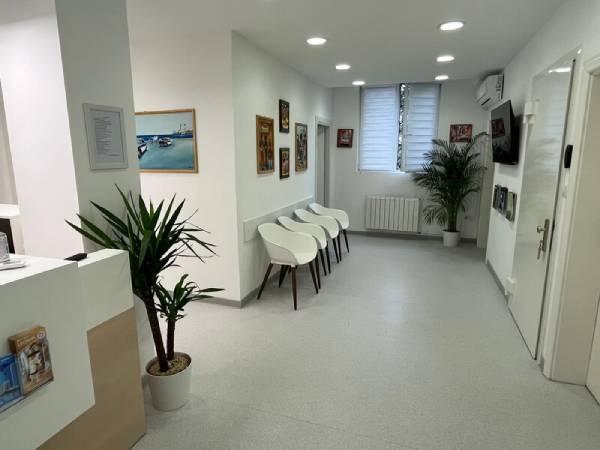 Ordinacija Dr Cubano može biti važna stepenica u pravovremenom otkrivanju raka pluća Dr Cubano ordinacija zapošljava renomirane kubanske onkologe